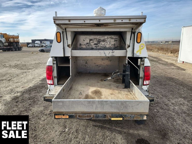 2016-ram-2500-slt-image-36