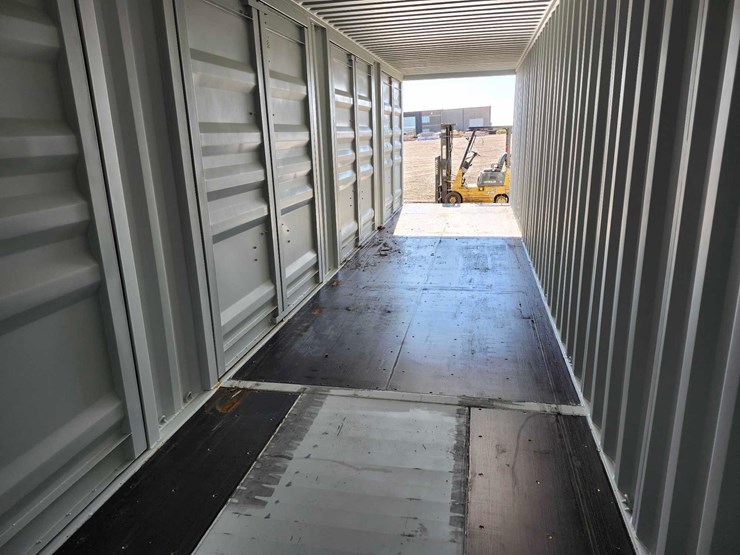 40-ft.-multi-door-container-image-6
