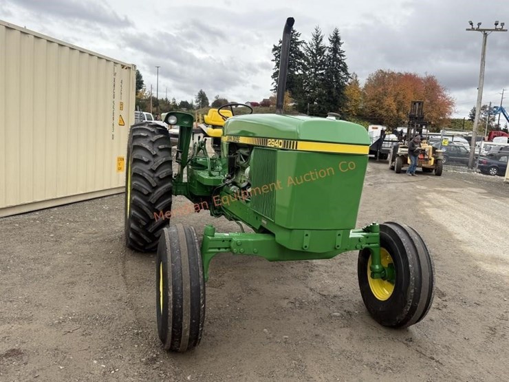 john-deere-2940-image-11