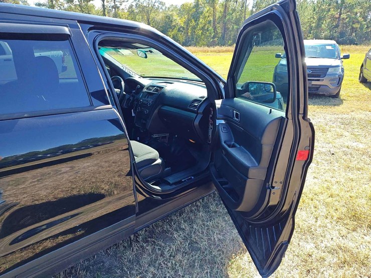 2016-ford-explorer-image-20