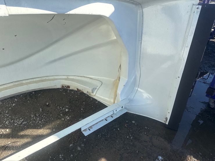 #28390-•-semi-truck-wind-deflector-image-6