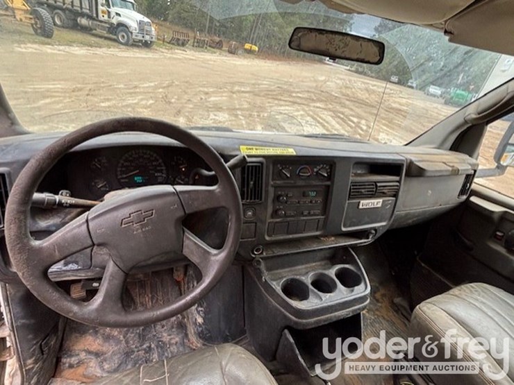 2006-chevrolet-3500-image-10