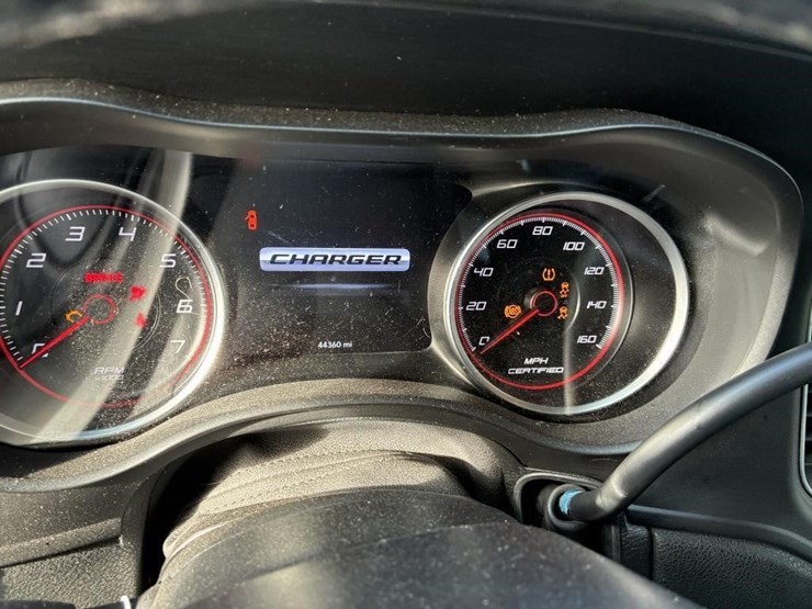 2021-dodge-charger-sedan-image-15