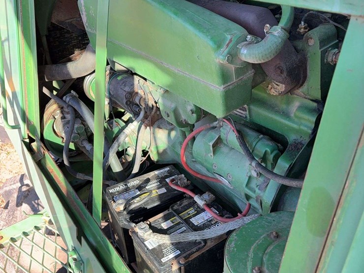 1982-john-deere-8820-image-16