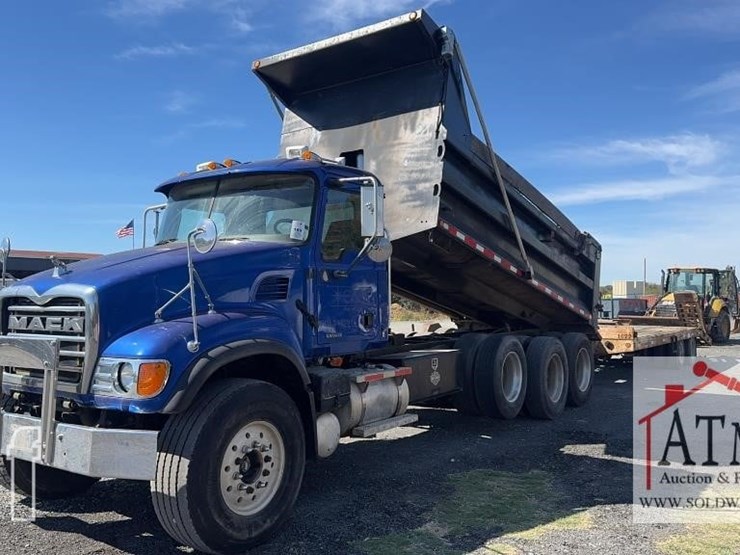 2004-mack-granite-cv713-image-7