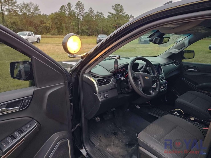 2018-chevrolet-tahoe-image-13