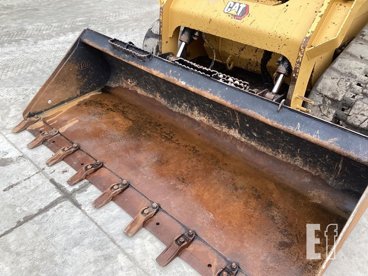 2021-caterpillar-299d3-image-9