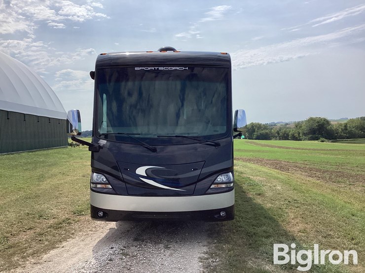 2016-coachmen-340xcr-sports-coach-cross-country-motorhome-image-2