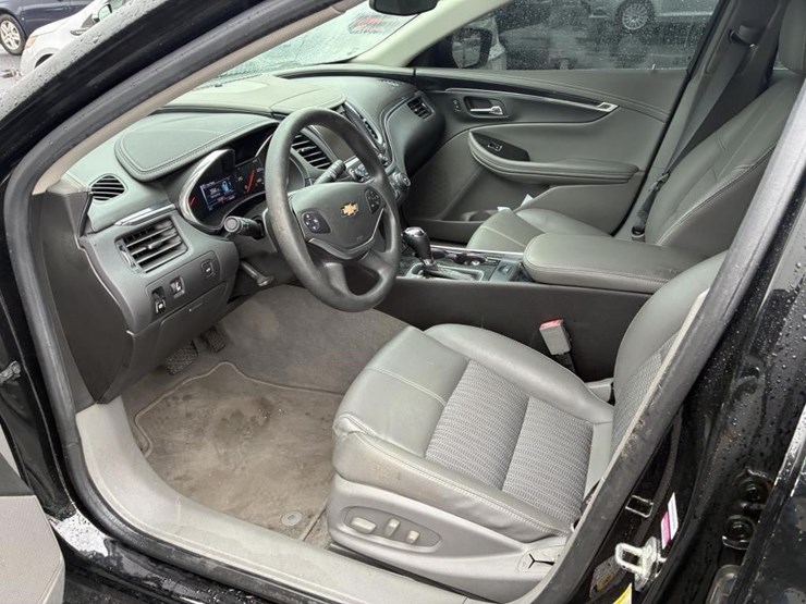 2018-chevrolet-impala-sedan-image-12