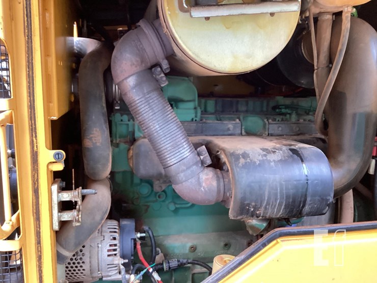 2012-volvo-l70f-image-16