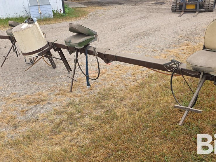 3--pt-4-person-ride-on-sprayer-bar-image-1