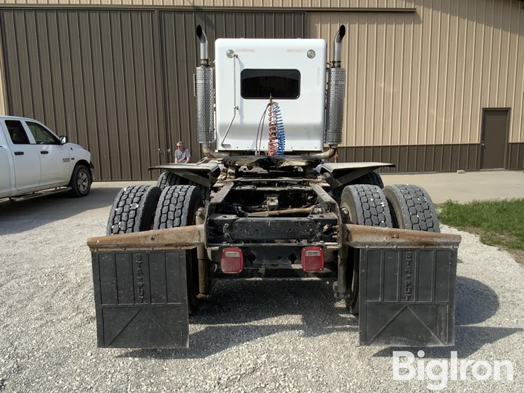 2005-kenworth-w900-image-6