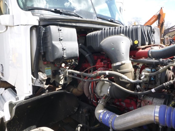 freightliner-coronado-122-image-24