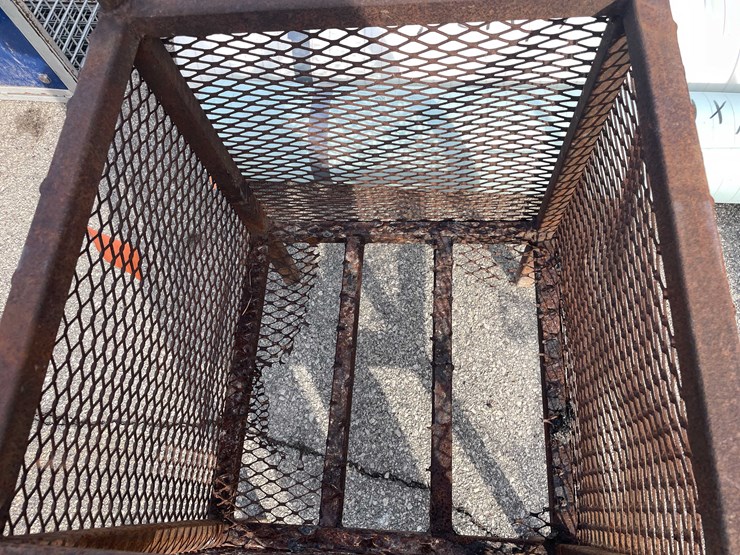 #14025-•-metal-crate-(o3)-image-12