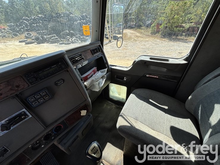 2007-kenworth-t270-image-21