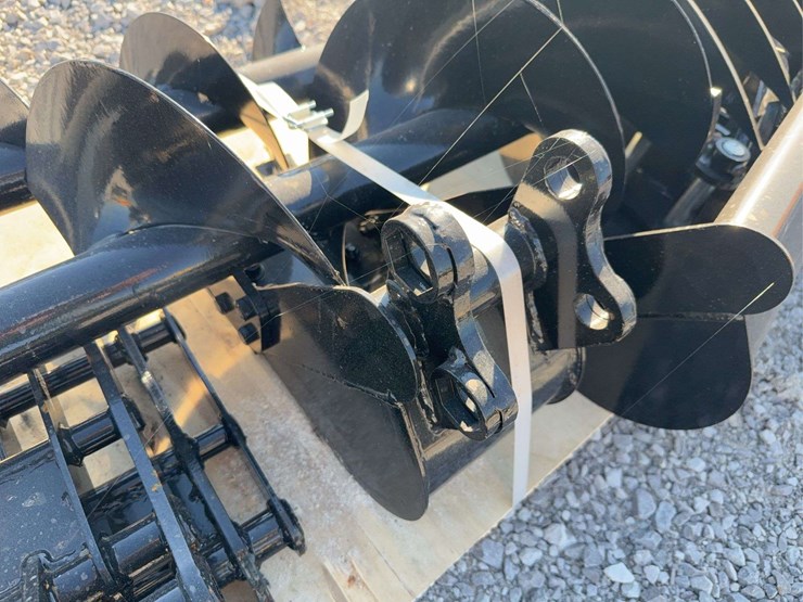 future-qty-(8)-excavator-attachment-image-4