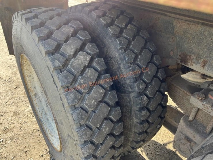 1979-ford-9000-image-41