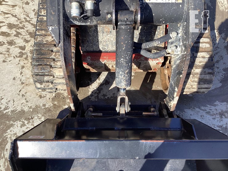 2014-toro-dingo-tx427w-image-10