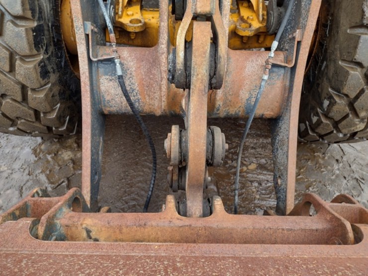 8-volvo-l60f-image-15