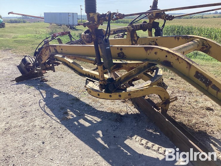 12'-pull-type-road-grader-image-14