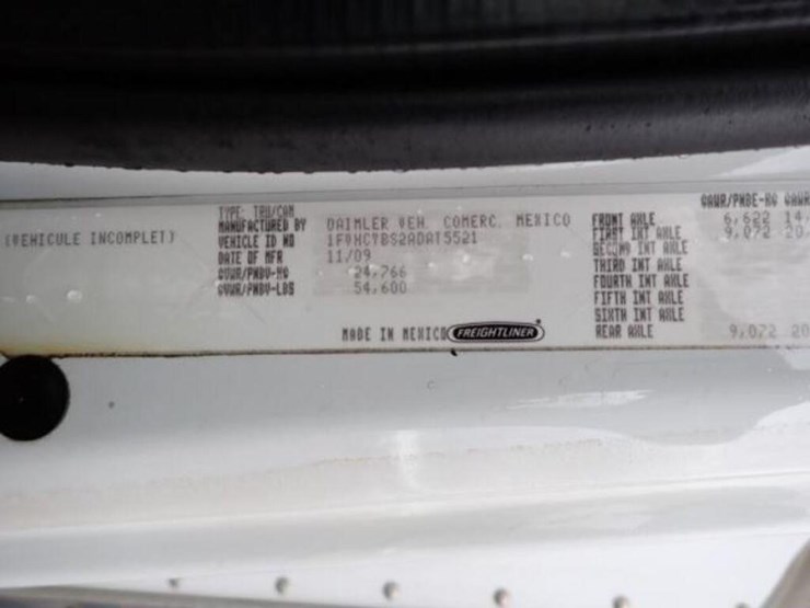 inoperable-2010-freightliner-m2106-business-class-image-9