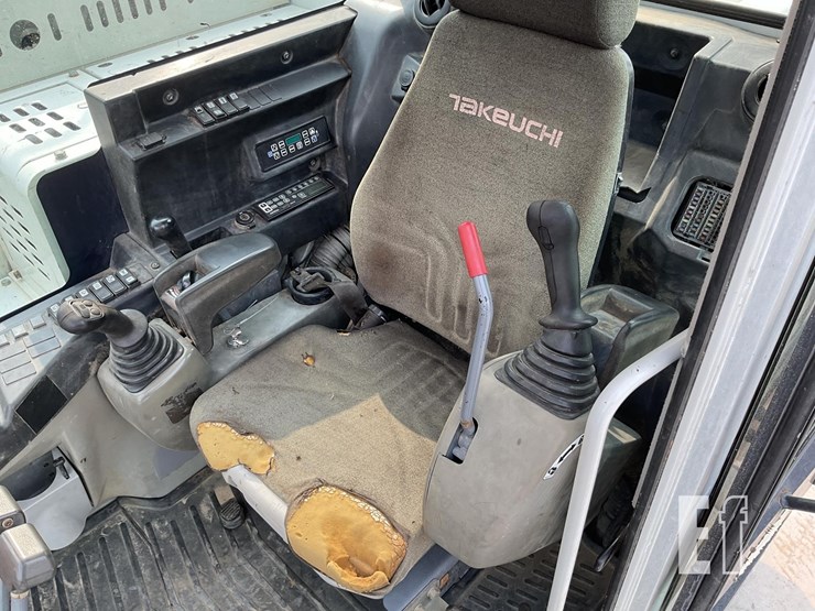 2019-takeuchi-tb2150-image-18