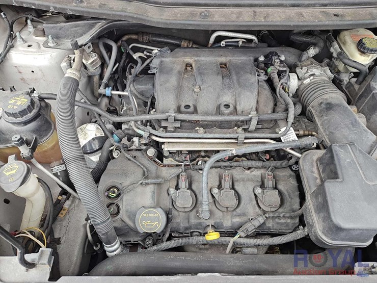 2016-ford-explorer-image-26