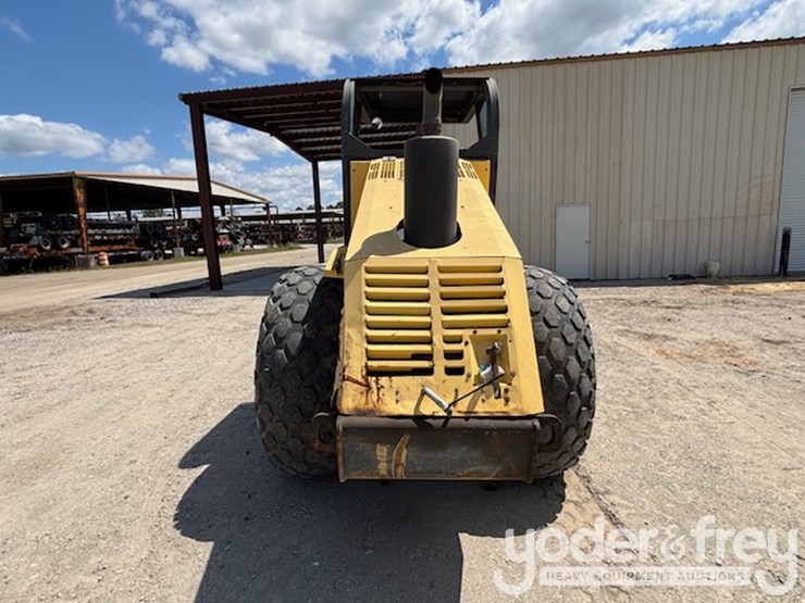 2006-bomag-bw211-image-4