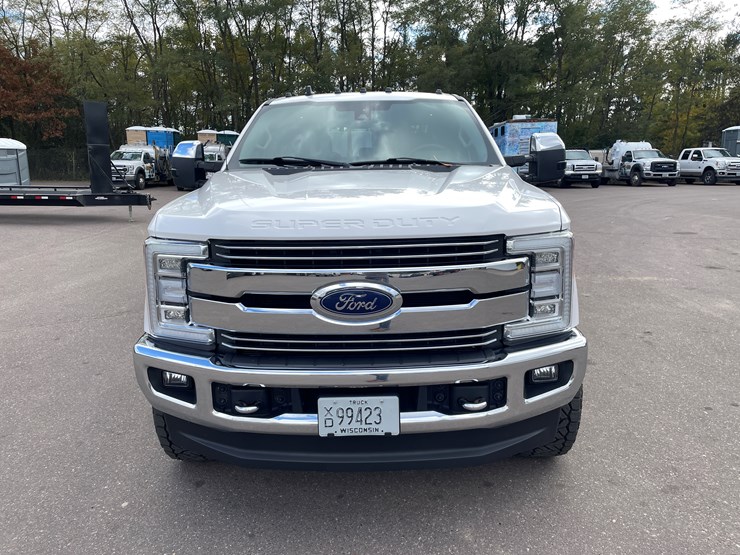 2019-ford-f350-xlt-lariat-image-2