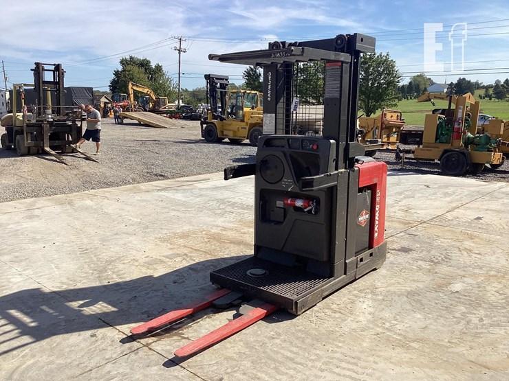 2015-raymond-520opc30tt-image-4