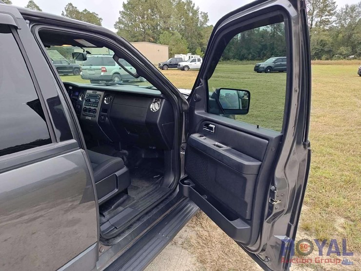 2016-ford-expedition-image-25