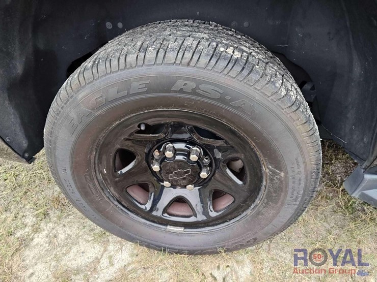 2018-chevrolet-tahoe-image-36