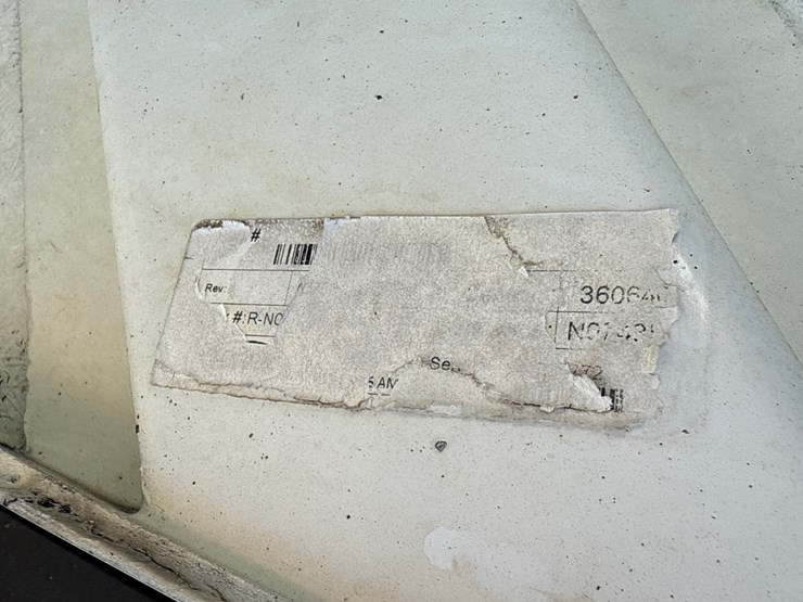 #28387-•-semi-truck-wind-deflector-image-13