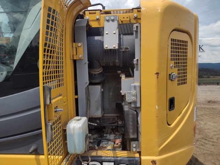 19-deere-135g-image-50