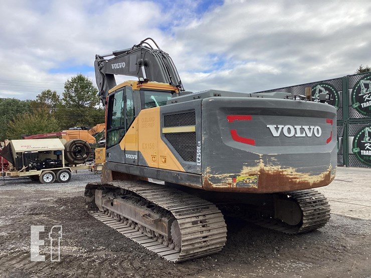 2018-volvo-ec250el-image-2