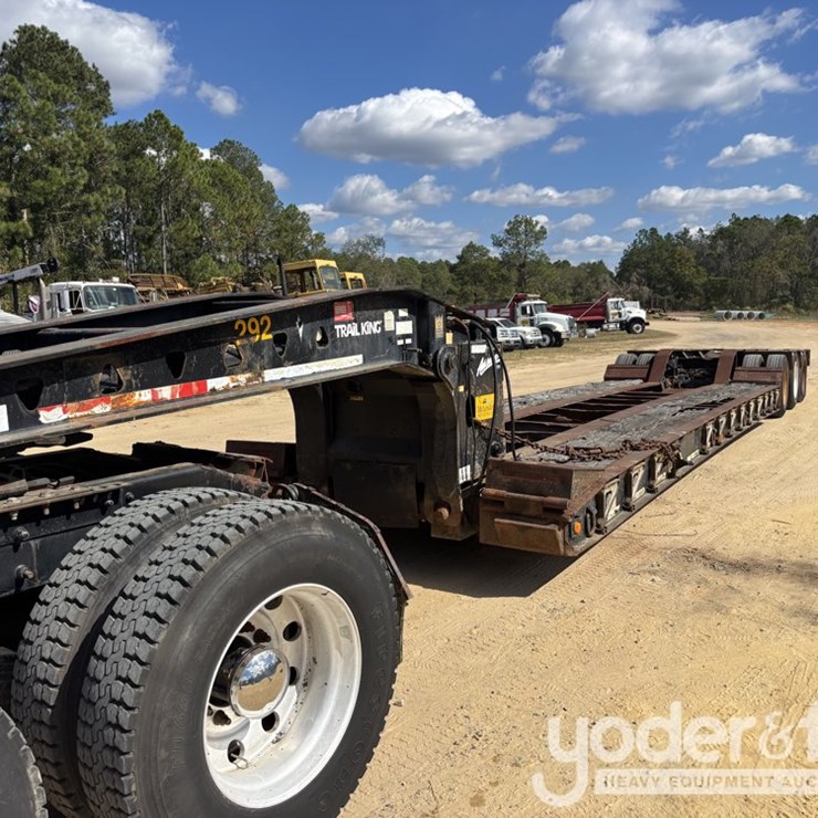 Trailking Advantage Series Tri Axle Lowboy