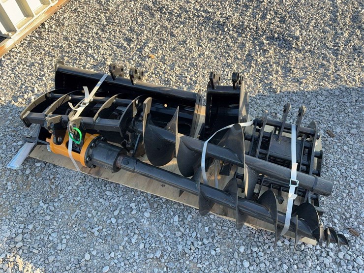 future-qty-(8)-excavator-attachment-image-1