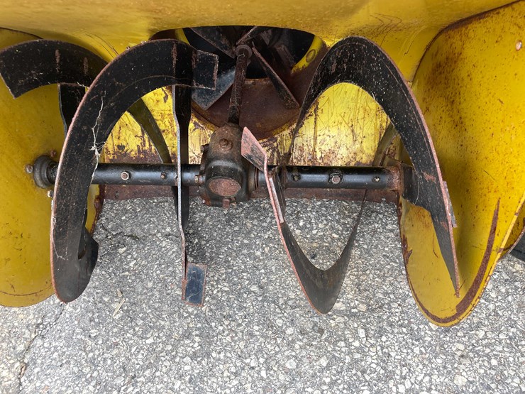 #14035-•-(2)-bolens-24"-snow-blower-(o4)-image-33