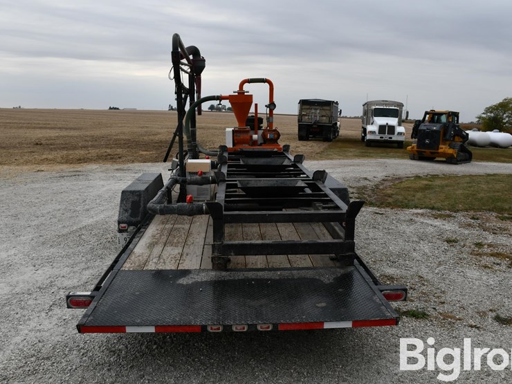 2011-corn-pro-3-box-seed-tender-on-t/a-tilt-deck-utility-trailer-image-6