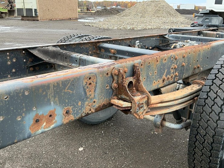 #2001-•-2011-mack-midlum-truck-chassis-image-32