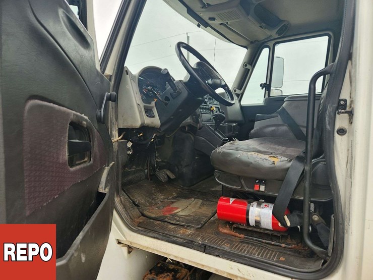 2016-international-durastar-4300-image-30