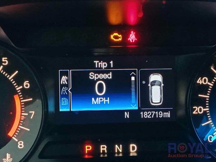 2016-ford-explorer-image-7