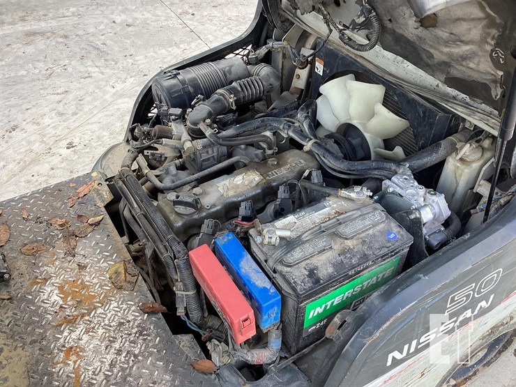 2010-nissan-mcpl02a25lv-image-10