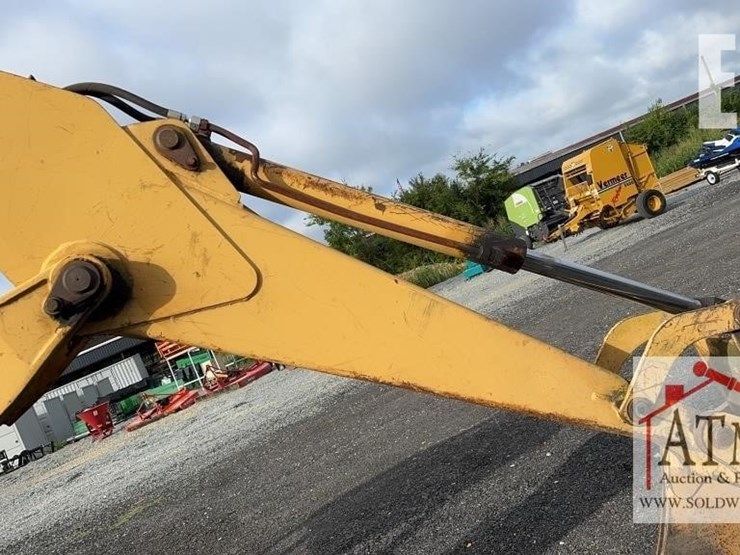 1996-ford-555d-image-6