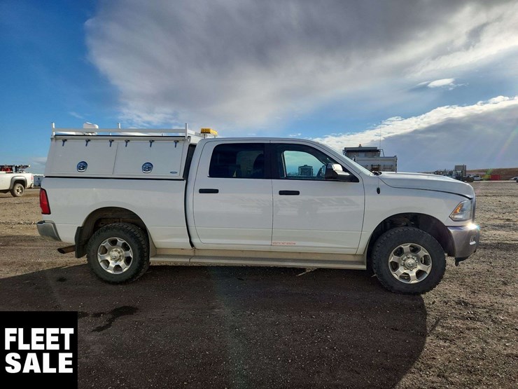 2018-ram-2500-4dr-crew-cab-6.3-ft.-sb-4x4-image-11
