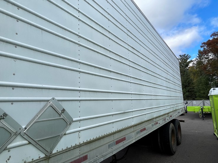 1996-utility-53'-image-22