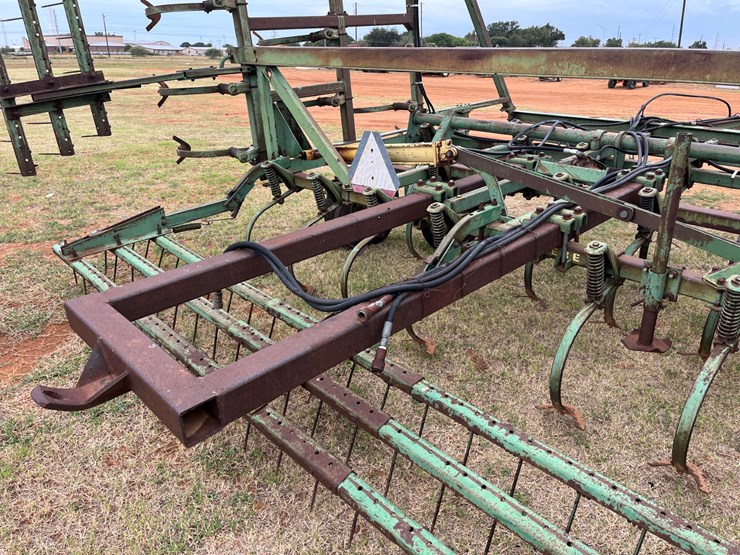 john-deere-1010-image-10