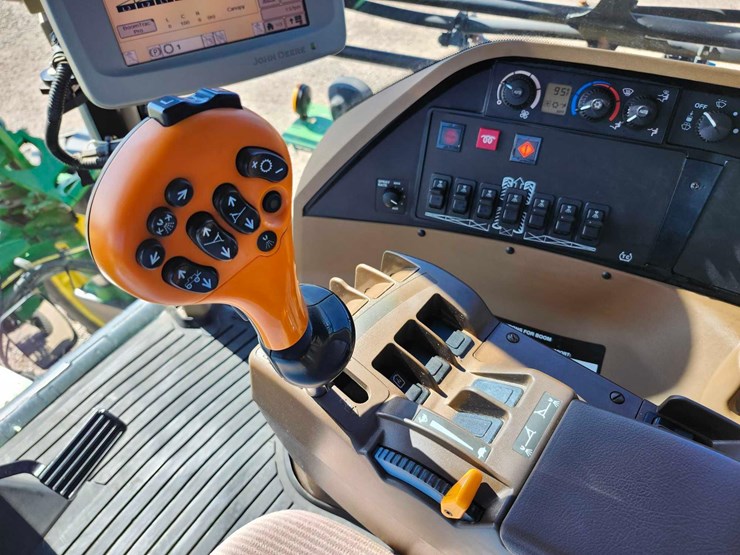 2010-john-deere-4830-image-30