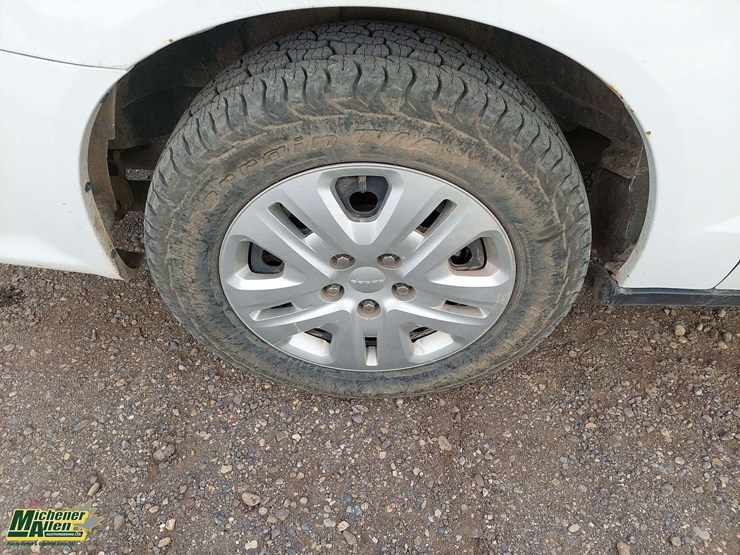 2016-dodge-grand-caravan-image-10