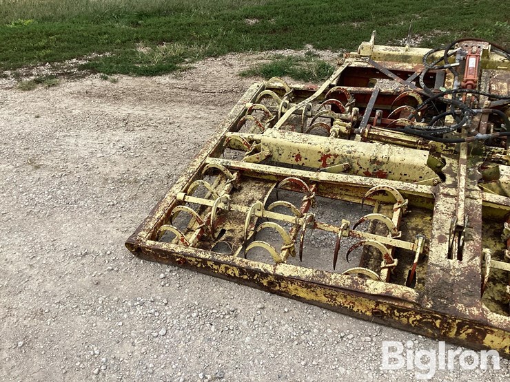 small-bale-accumulator-image-16